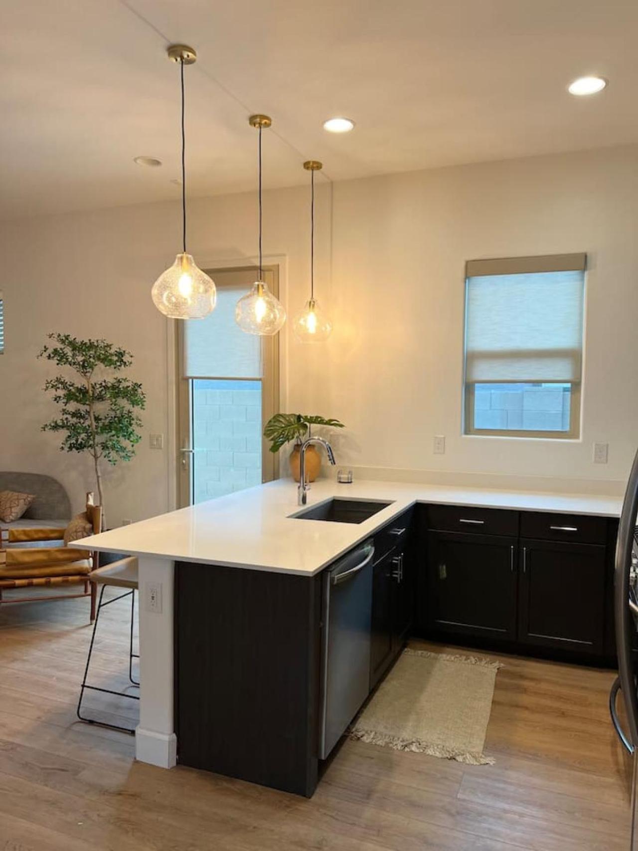 Luxury 1 Bedroom Casita With Private Yard, Garage And Wd Phoenix