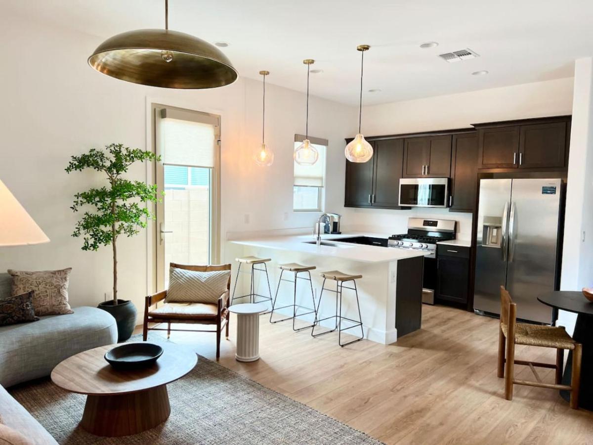 Luxury 1 Bedroom Casita With Private Yard, Garage And Wd Apartemen Phoenix